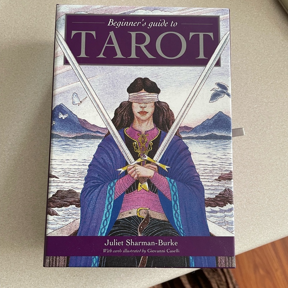 TAROT CARDS - beginner set brand new